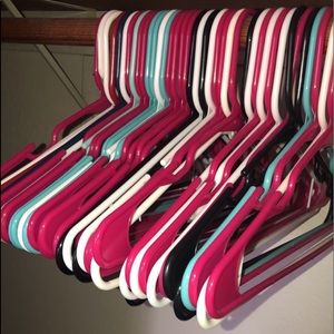 COPY - FREE HANGERS W PURCHASE